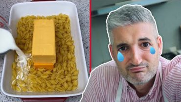 VIDEO: Italian Chef Reacts to GRAPE PASTA CASSEROLE that It’s Taking over Facebook