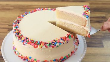 VIDEO: Classic Vanilla Cake Recipe | How to Make Birthday Cake