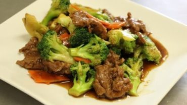 VIDEO: How to Make Beef with Broccoli
