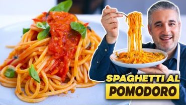 VIDEO: How to Make SPAGHETTI with TOMATO SAUCE Like an Italian (Spaghetti al Pomodoro)