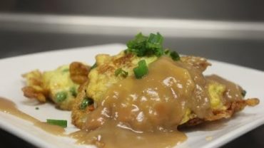 VIDEO: How to Make Vegetable Egg Foo Young