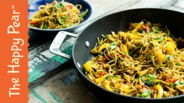 VIDEO: Singapore Noodles in 5 Minutes! | THE HAPPY PEAR