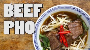 VIDEO: FAST CHEAT BEEF PHO | John Quilter
