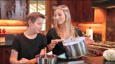VIDEO: The Flexible Chef | Chocolate Popcorn