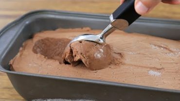 VIDEO: Easy Homemade Chocolate Ice Cream Recipe (Only 3-Ingredients)