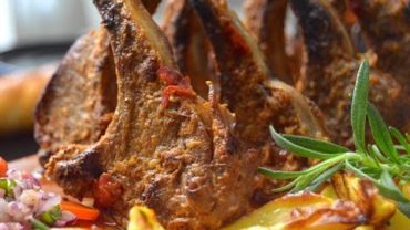VIDEO: Grilled lamb chops
