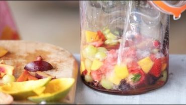 VIDEO: Flexible, Low-Sugar Sangria Recipe | The Flexible Chef