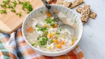 VIDEO: Healthy Dinner Recipes: How to Make Homemade Chicken Soup and Rice – Weelicious