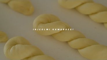 VIDEO: 호떡믹스로 만든 인절미 꽈배기 : Injeolmi Kkwabaegi (Korean twisted donuts) | Honeykki 꿀키