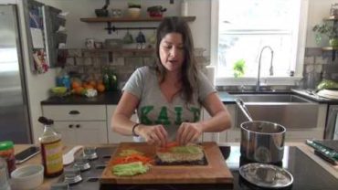 VIDEO: Vegan weight loss  | Veggie Rolls