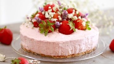 VIDEO: No-Bake Strawberry Cheesecake – Gemma’s Bigger Bolder Baking Ep  125