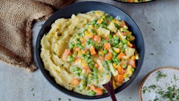 VIDEO: Creamed Peas And Carrots | With Mashed Potatoes (Vegan)