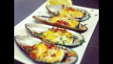 VIDEO: How to Make Oven Baked Cheese Mussels with Bacon
