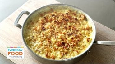 VIDEO: Skillet Bacon Macaroni and Cheese – Everyday Food with Sarah Carey