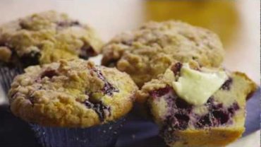 VIDEO: How to Make To Die For Blueberry Muffins | Allrecipes.com