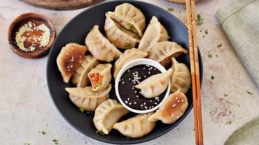 VIDEO: Vegan Dumplings | Vegetable Gyoza (With Gluten-Free Dumpling Wrappers)