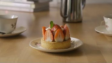 VIDEO: 딸기타르트 : Fresh Strawberry Tart | Honeykki 꿀키