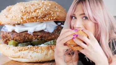 VIDEO: The best Vegan FRIED CHICKEN sandwich | Popeyes chicken sandwich Recipe
