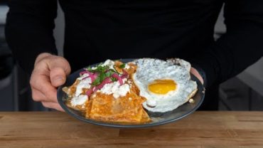 VIDEO: The 5 minute Mexican breakfast everyone should know how to make.