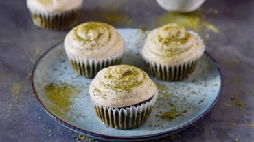 VIDEO: Matcha Cupcakes | Vegan Muffins with Frosting (Gluten-Free Recipe)