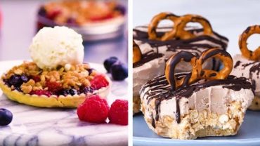 VIDEO: Salty, Sweet, Crunchy, and Petite! Yummy Bite Sized Dessert Ideas! | DIY Dessert Hacks by So Yummy