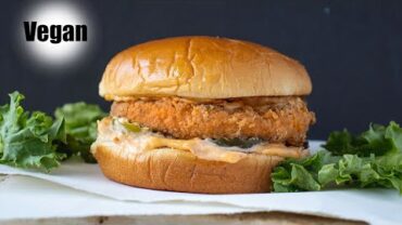 VIDEO: The BEST » Vegan Spicy Chicken Sandwich | Popeyes Style
