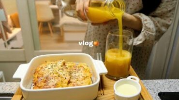 VIDEO: vlog | 칼칼한 부대찌개🥘 끓여먹고 후추랑 병원가기,달달한 콘치즈전 만들어먹고 점심 도시락 싸기(어묵볶음, 계란말이, 콘치즈전, 부대찌개)