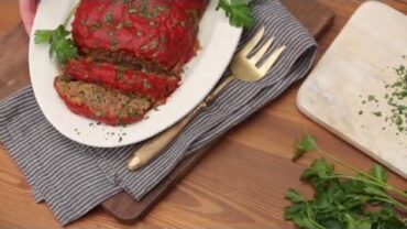 VIDEO: How To Make Old-Fashioned Meatloaf | Southern Living
