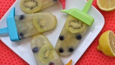 VIDEO: Healthy Summer Snacks for Kids: Lemonade Fruit Popsicles Recipe – Weelicious