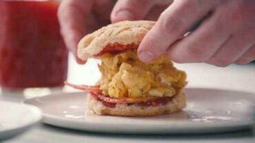VIDEO: Marcus Samuelson’s Breakfast Sandwich | Recipe | Food & Wine