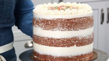 VIDEO: How To Ice A Naked Cake | Southern Living