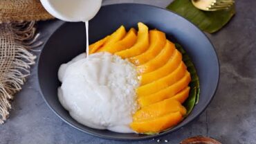 VIDEO: Creamy Mango Sticky Rice (Yummy Coconut Rice Recipe)