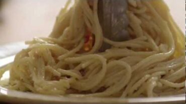 VIDEO: How to Make Spaghetti Carbonara | Allrecipes.com