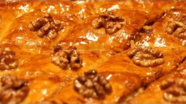 VIDEO: Baklava (Pakhlava) – Yeast Dessert Recipe