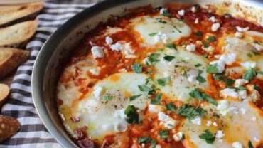 VIDEO: Shakshuka – Eggs Poached in Spicy Tomato Pepper Sauce