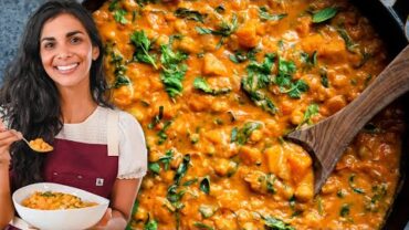 VIDEO: Butternut Squash Curry with Chickpeas | simple one-pot meal