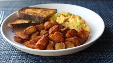 VIDEO: Quick & Crispy Home Fries – How to Make Crispy Diner-Style Home Fries