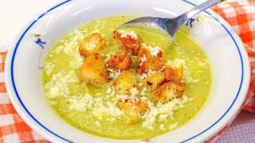 VIDEO: Erstaunliches Rezept! Zucchini Suppe ist schnell und einfach. Gesunde Rezepte für Ihr Mittagessen!