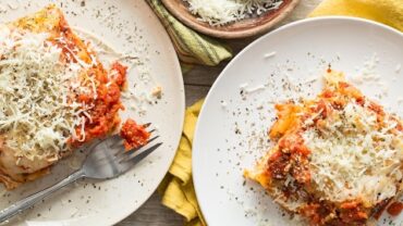 VIDEO: Veggie Lasagna – Slow Cooker Meals – Weelicious