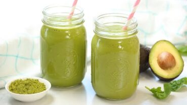 VIDEO: My Favorite Healthy Green Smoothie Recipe
