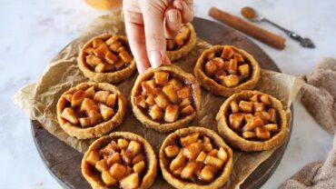 VIDEO: Apple Pie Cookies with Almond Flour
