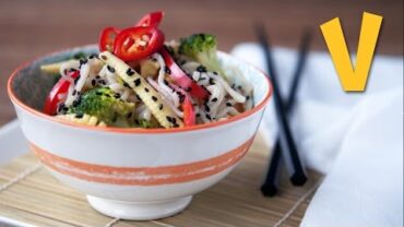 VIDEO: Asian Style Vegetable Noodles