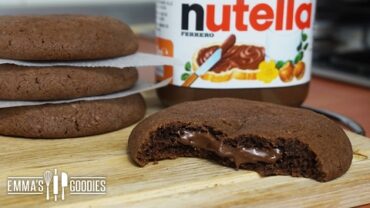 VIDEO: Soft Nutella Cookie Recipe ( Creamy Nutella Filling)
