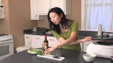 VIDEO: East Meets Kitchen: Sticky Rice + Tofu Skin Dessert Soup