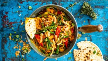 VIDEO: VEGAN JAMAICAN CURRY IN JUST 15 MINUTES