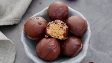 VIDEO: Peanut Butter Truffles (PB Chocolate Balls)