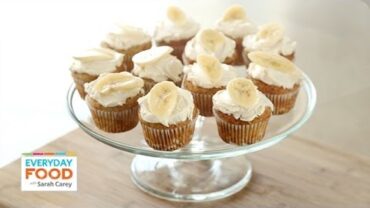 VIDEO: Banana Cupcakes with Honey-Cinnamon Frosting – Everyday Food with Sarah Carey