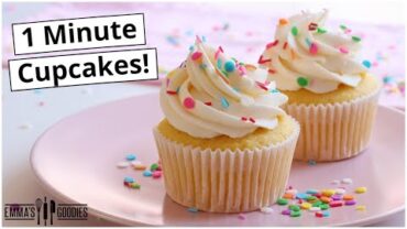 VIDEO: Perfect Vanilla Cupcakes in 1 minute! 🧁 The EASIEST Vanilla Cupcake Recipe!