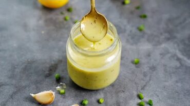 VIDEO: Lemon Vinaigrette (Easy Salad Dressing)