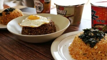 VIDEO: SNS 신라면 컵라면 볶음밥 레시피 !! + 짜파게티 볶음밥 오징어짬뽕 볶음밥 3종세트 | korean ramyun fried rice